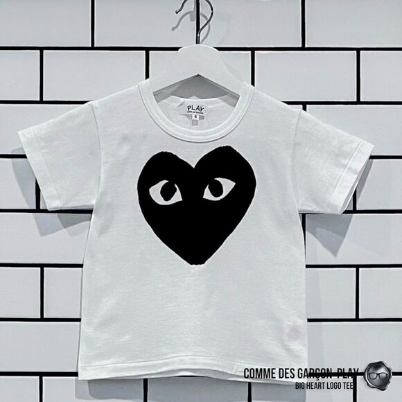 COMME DES GARÇONS PLAY KIDS BIG HEART LOGO TEE IN WHITE UNISEX CHILDREN’S SIZE 4 - Picture 1 of 13
